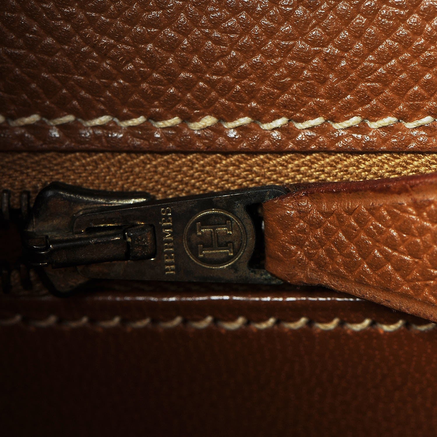 Hermes Courchevel Kelly Sellier 28 Gold 26 of 37