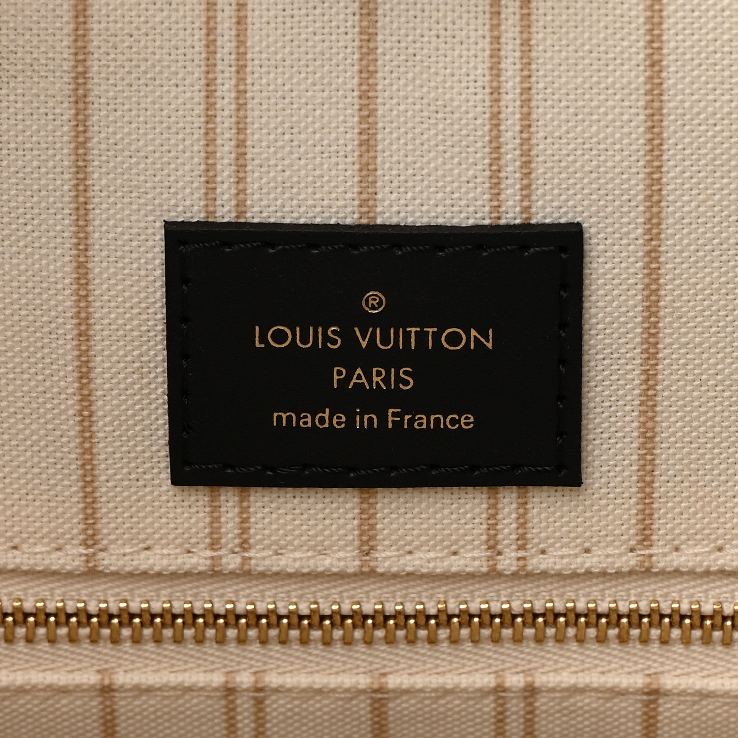 Louis Vuitton Monogram Giant Jungle Onthego GM Ivory 6 of 14