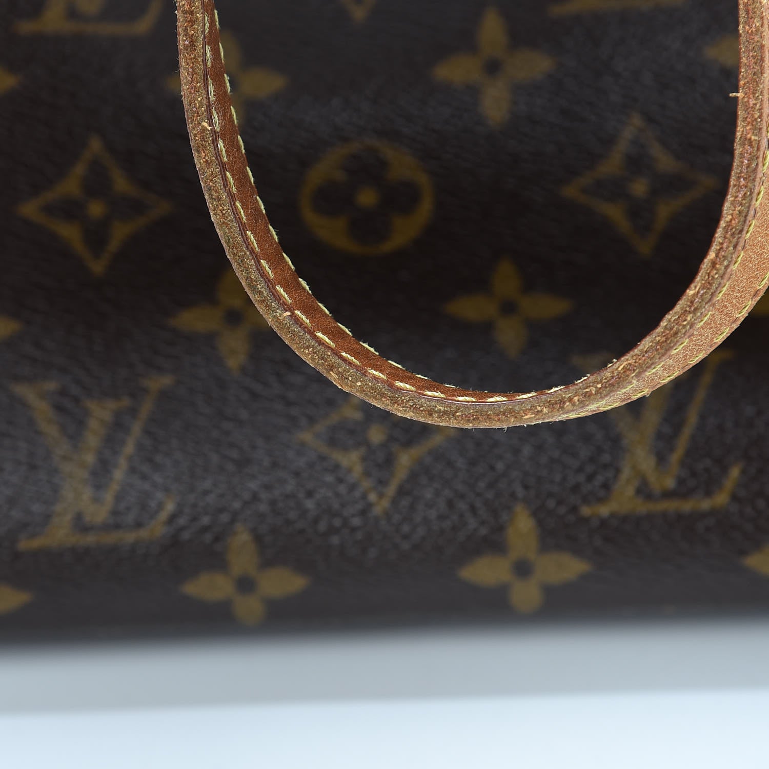 Louis Vuitton Monogram Batignolles Vertical 20 of 31