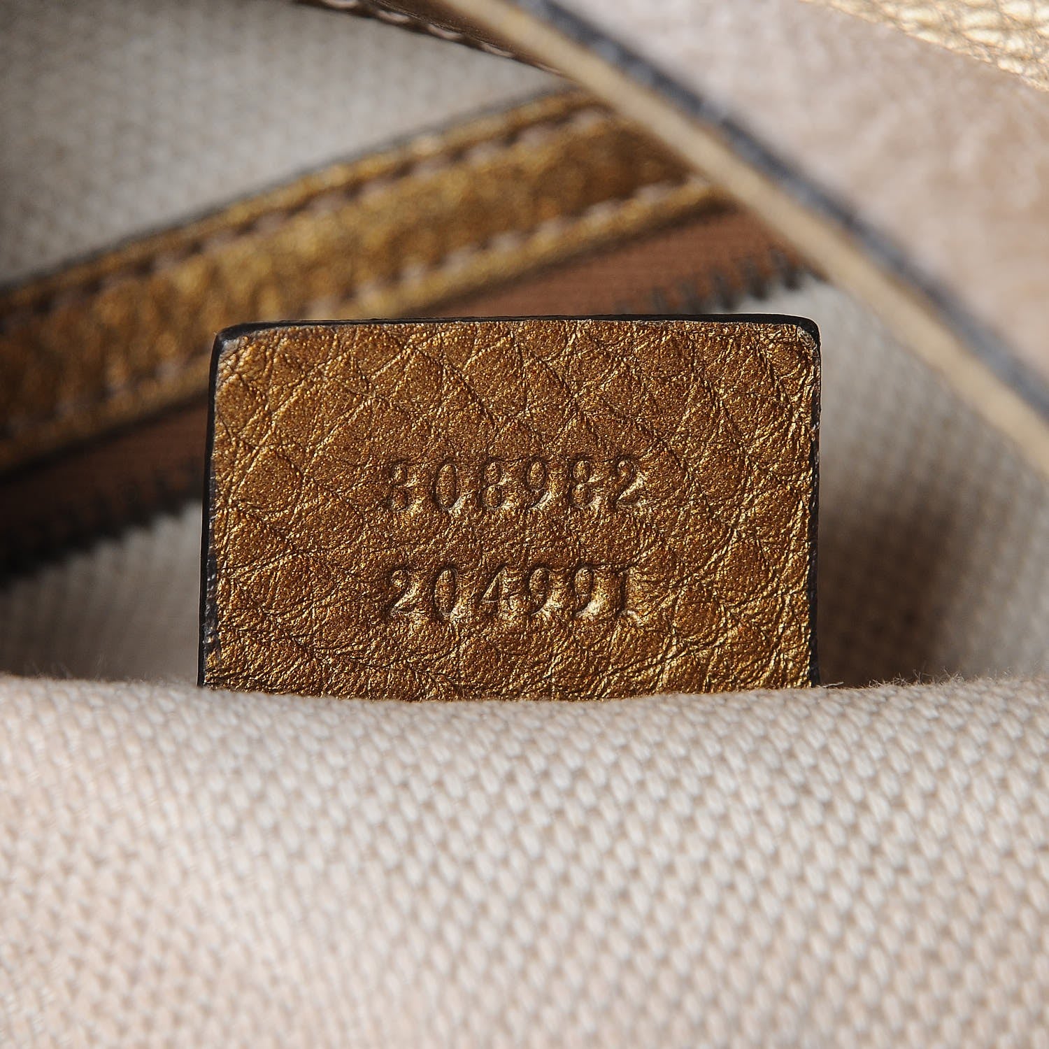 Gucci Metallic Pebbled Calfskin Medium Soho Chain Shoulder Bag Gold Ombre 7 of 10