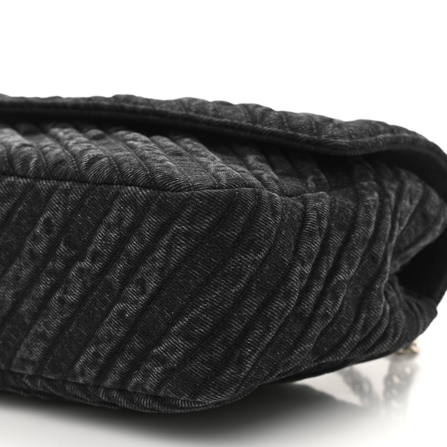 Destroyed Denim Jacquard Logo Matelasse M BB Round Shoulder Bag Black