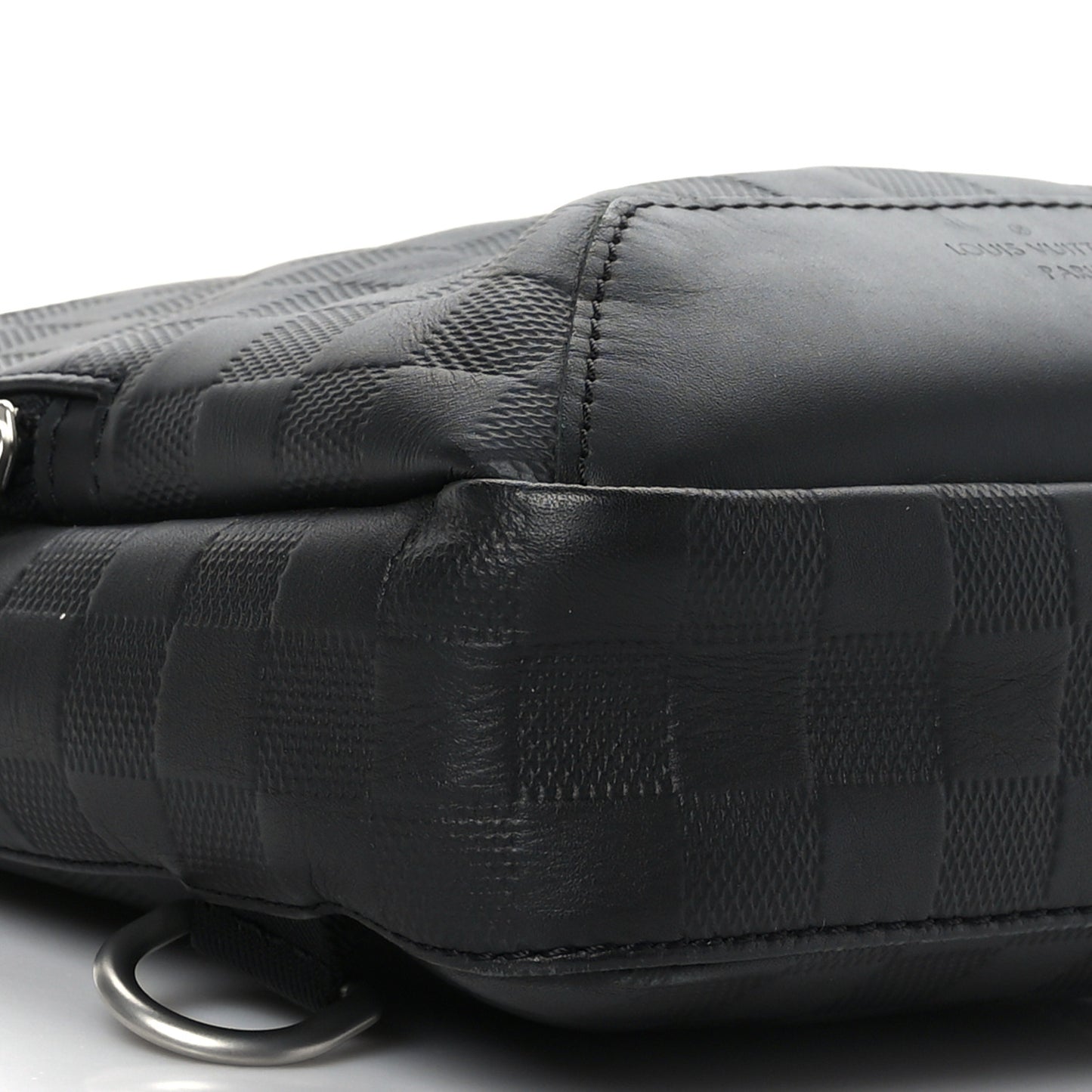 Damier Infini Avenue Sling Bag Onyx
