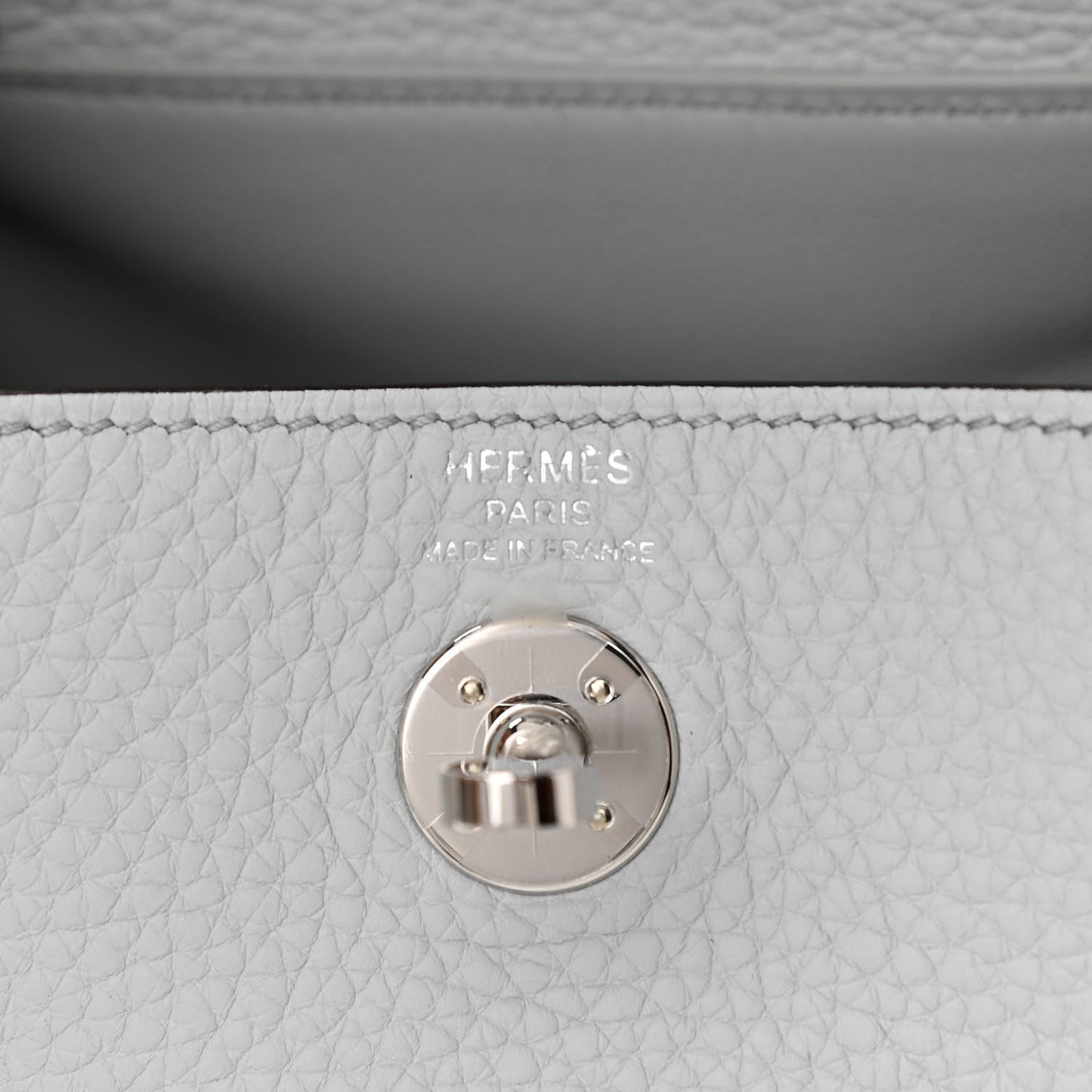 Taurillon Clemence Mini Lindy 20 Bleu Pale
