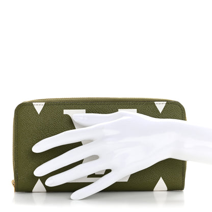 Louis Vuitton Monogram Giant Zippy Wallet Kaki White 4 of 18