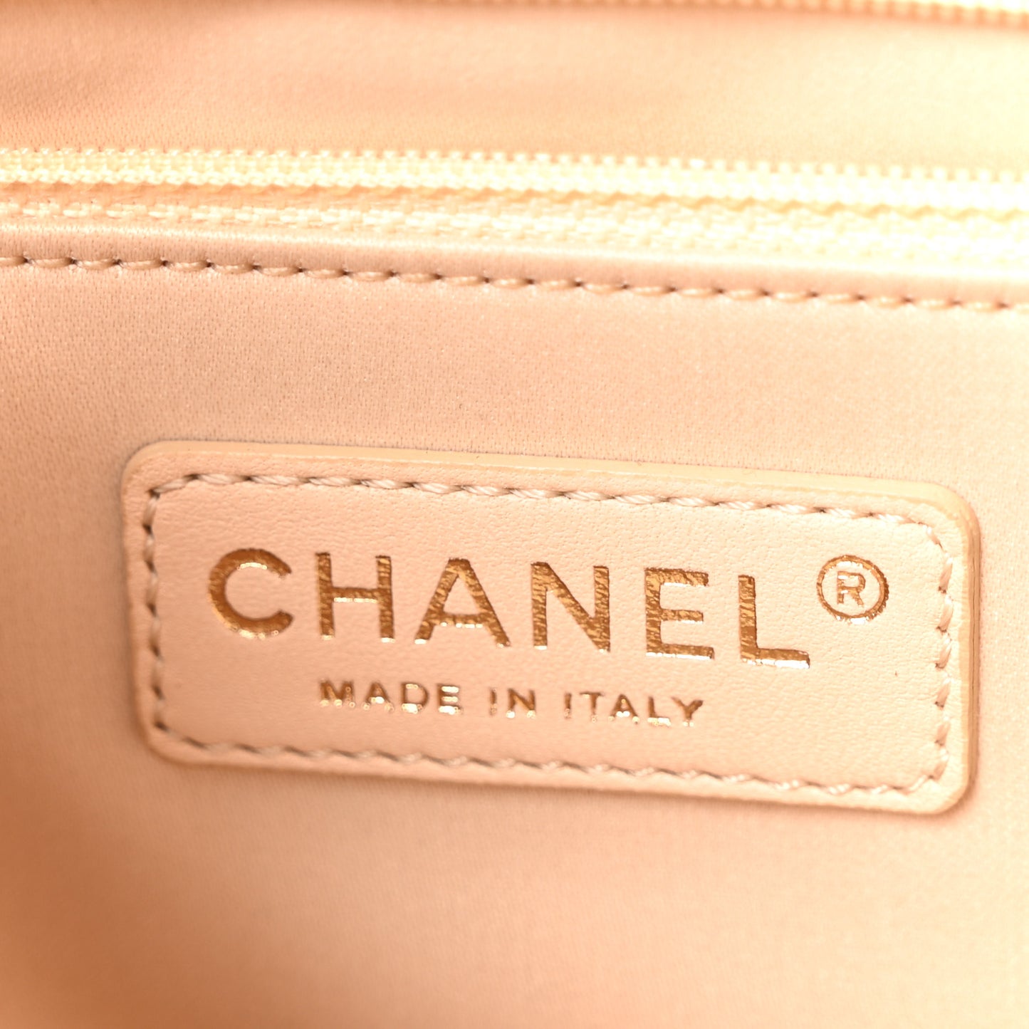 Caviar Quilted Grand Shopping Tote GST Beige Clair