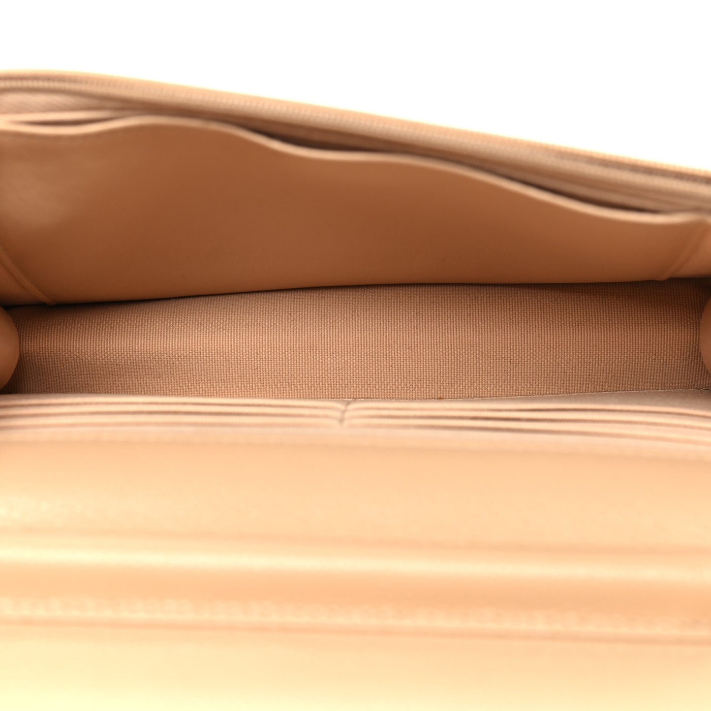 Caviar Quilted Wallet On Chain WOC Beige