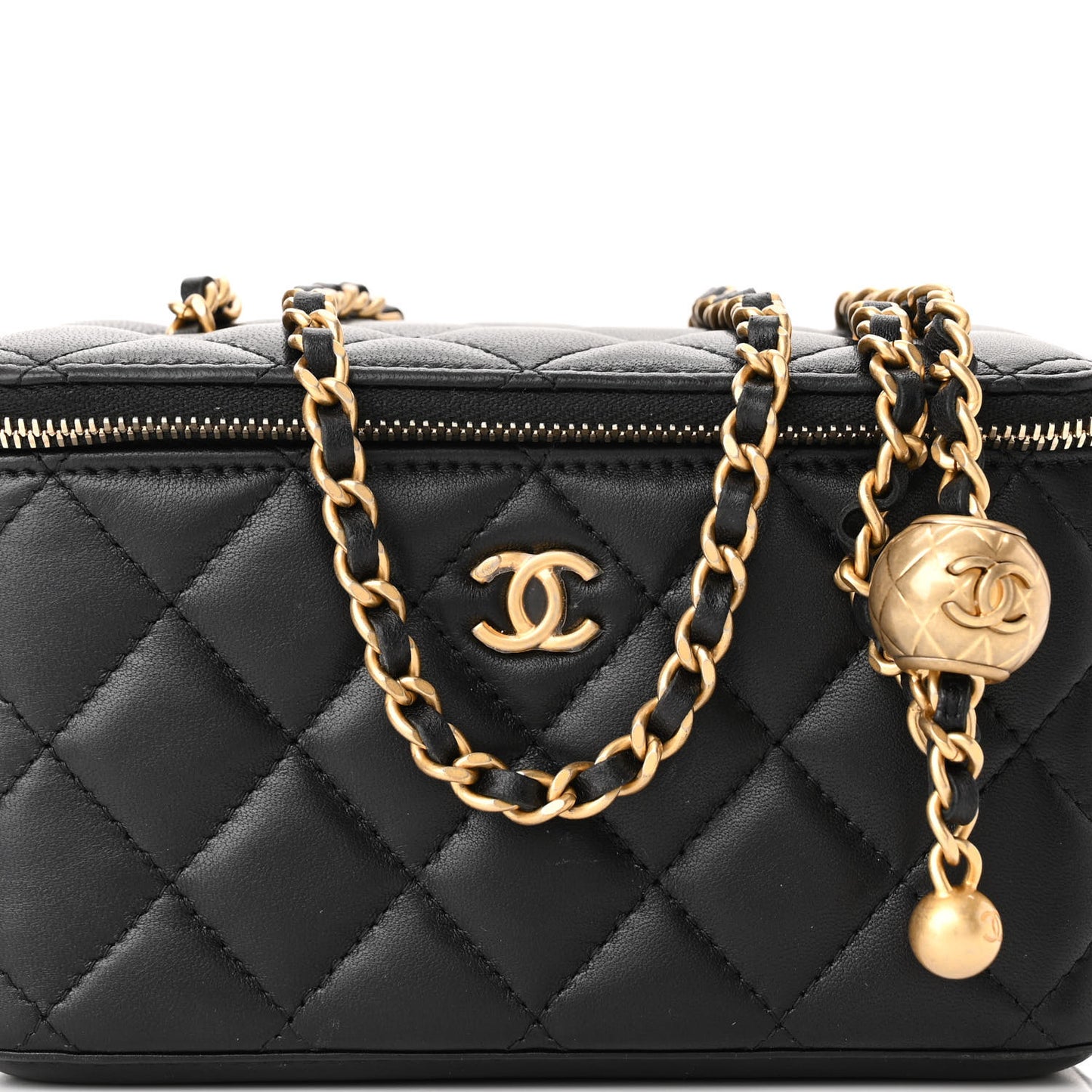Lambskin Quilted Small Pearl Crush Vanity Case With Chain Black