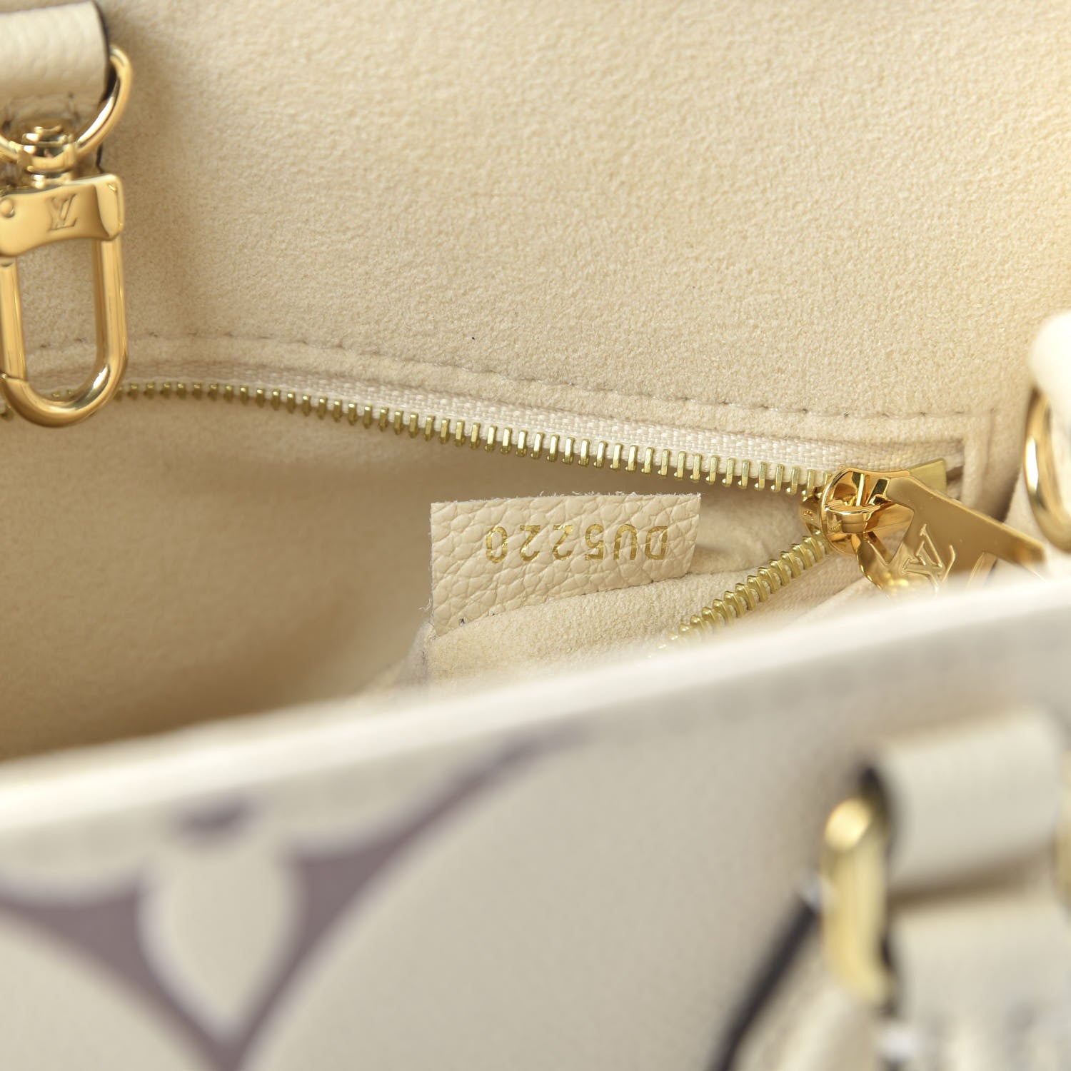 Louis Vuitton Empreinte Monogram Giant Onthego PM Creme Bois De Rose 9 of 10