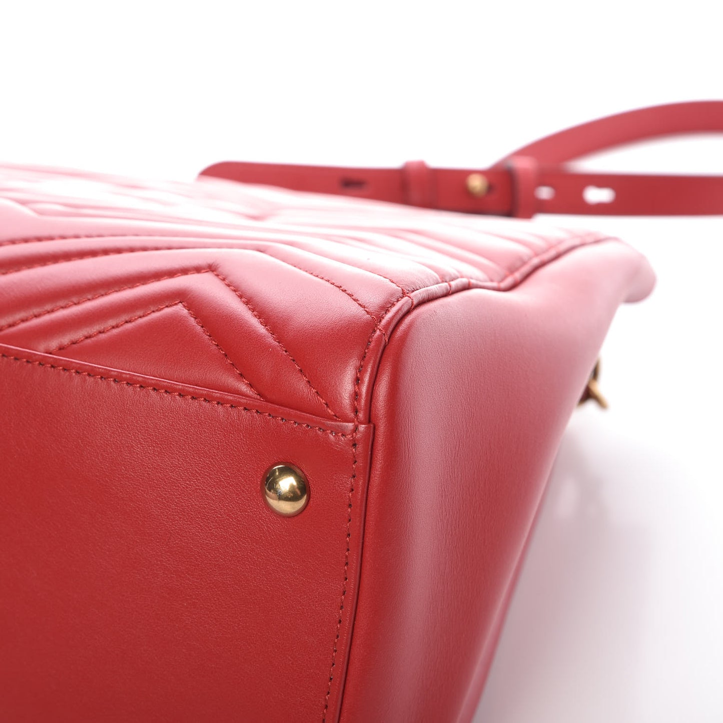 Calfskin Matelasse Medium GG Marmont Tote Hibiscus Red