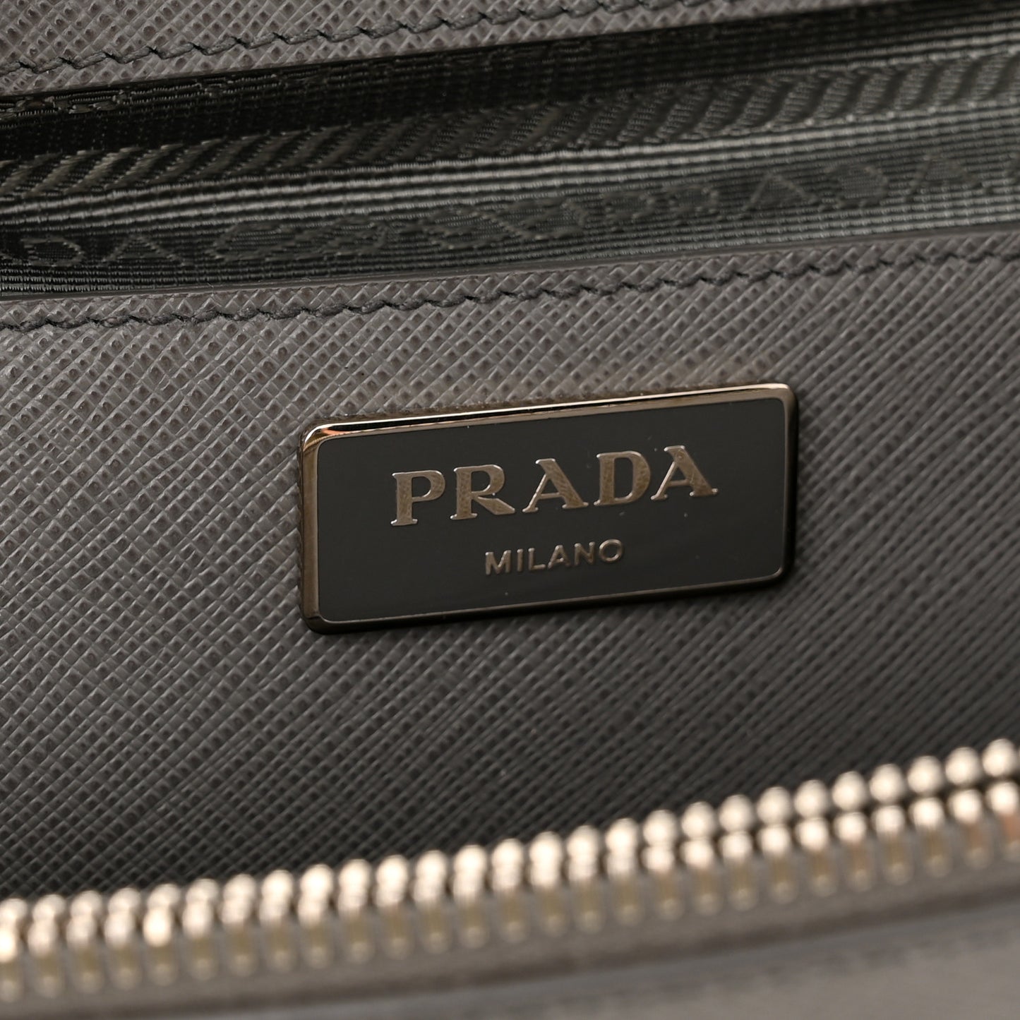 Saffiano Medium Galleria Double Zip Tote Argilla