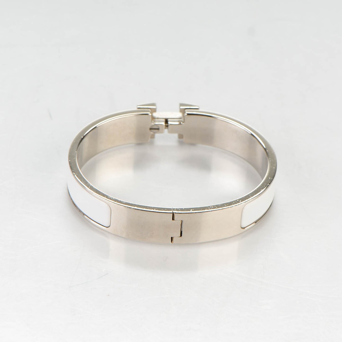 Enamel Narrow Clic Clac H Bracelet PM White