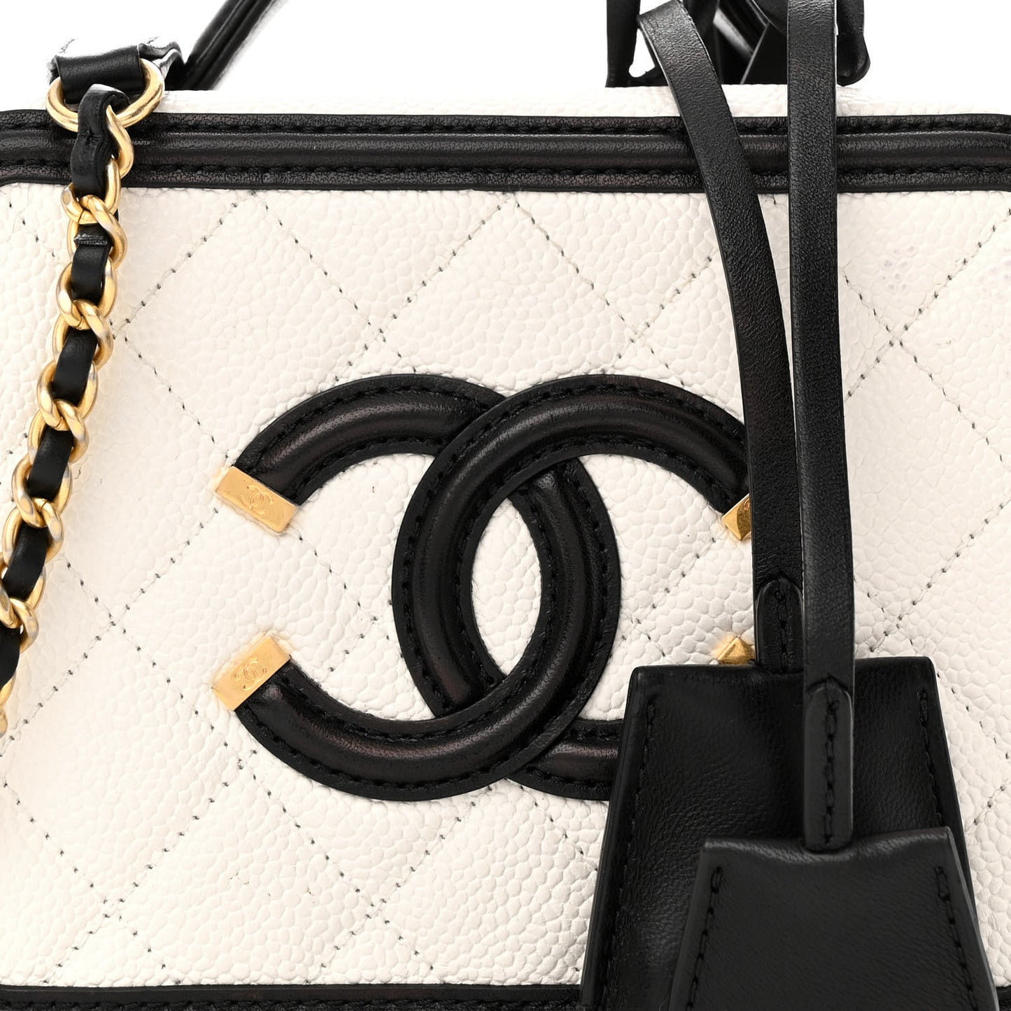 Caviar Quilted Small CC Filigree Vanity Case White Black