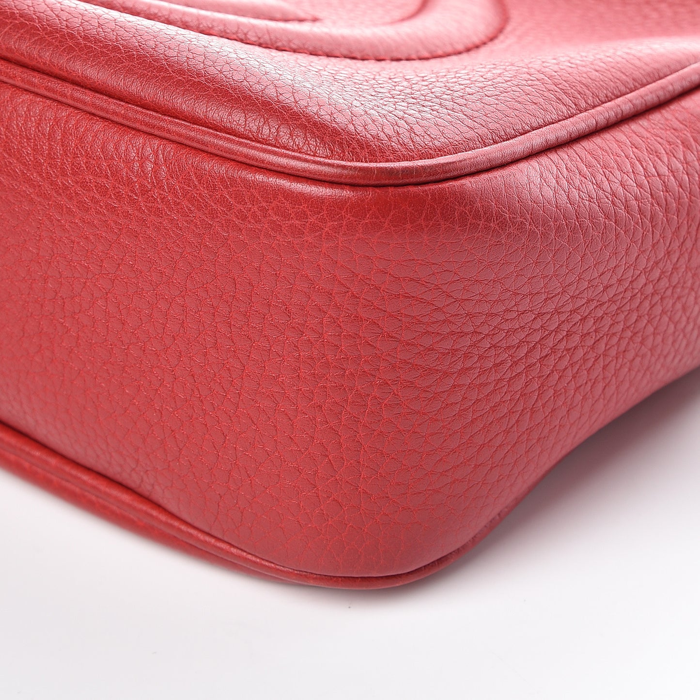 Pebbled Calfskin Small Soho Disco Bag Tabasco Red