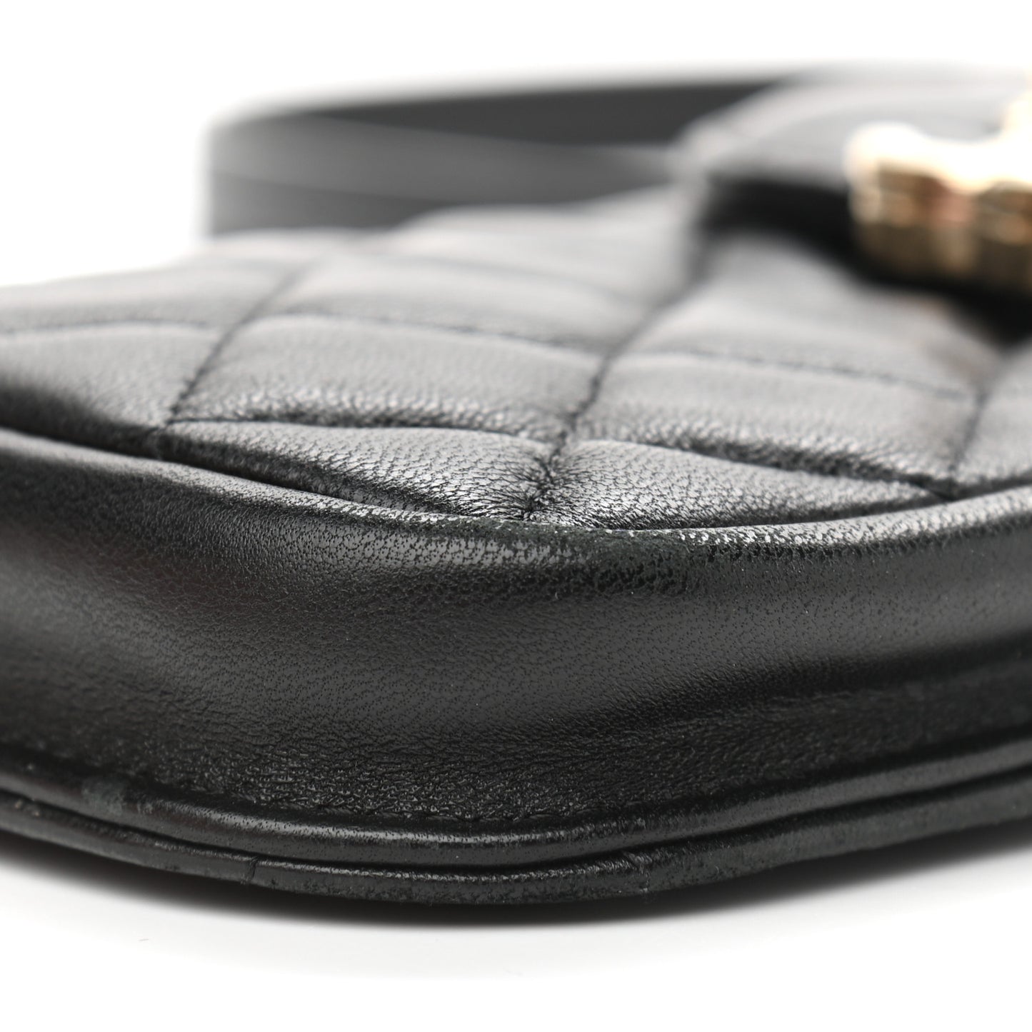 Lambskin Quilted Phone Clutch With Chain Black