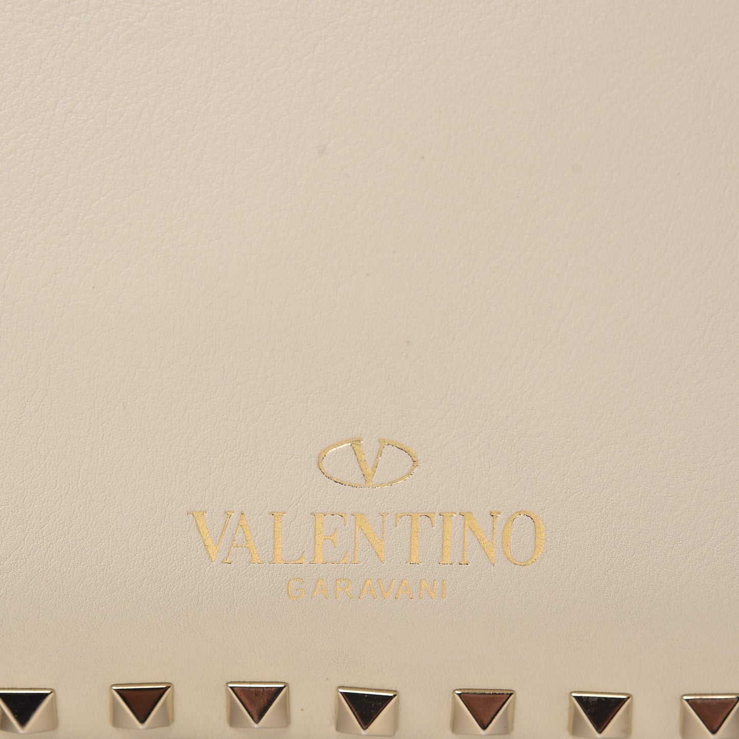 Vitello Large Rockstud All Over Flip-Lock Messenger Bag Light Ivory
