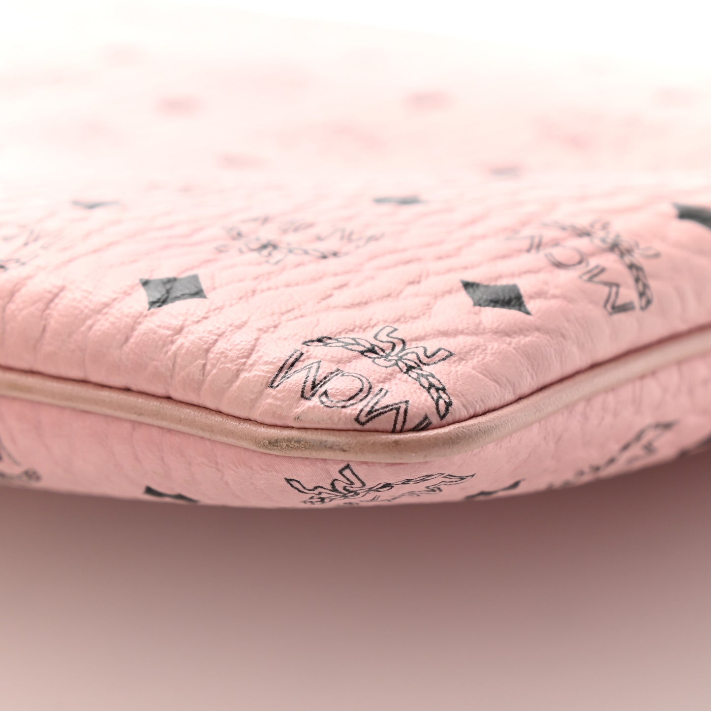 Visetos Medium Crossbody Pouch Soft Pink