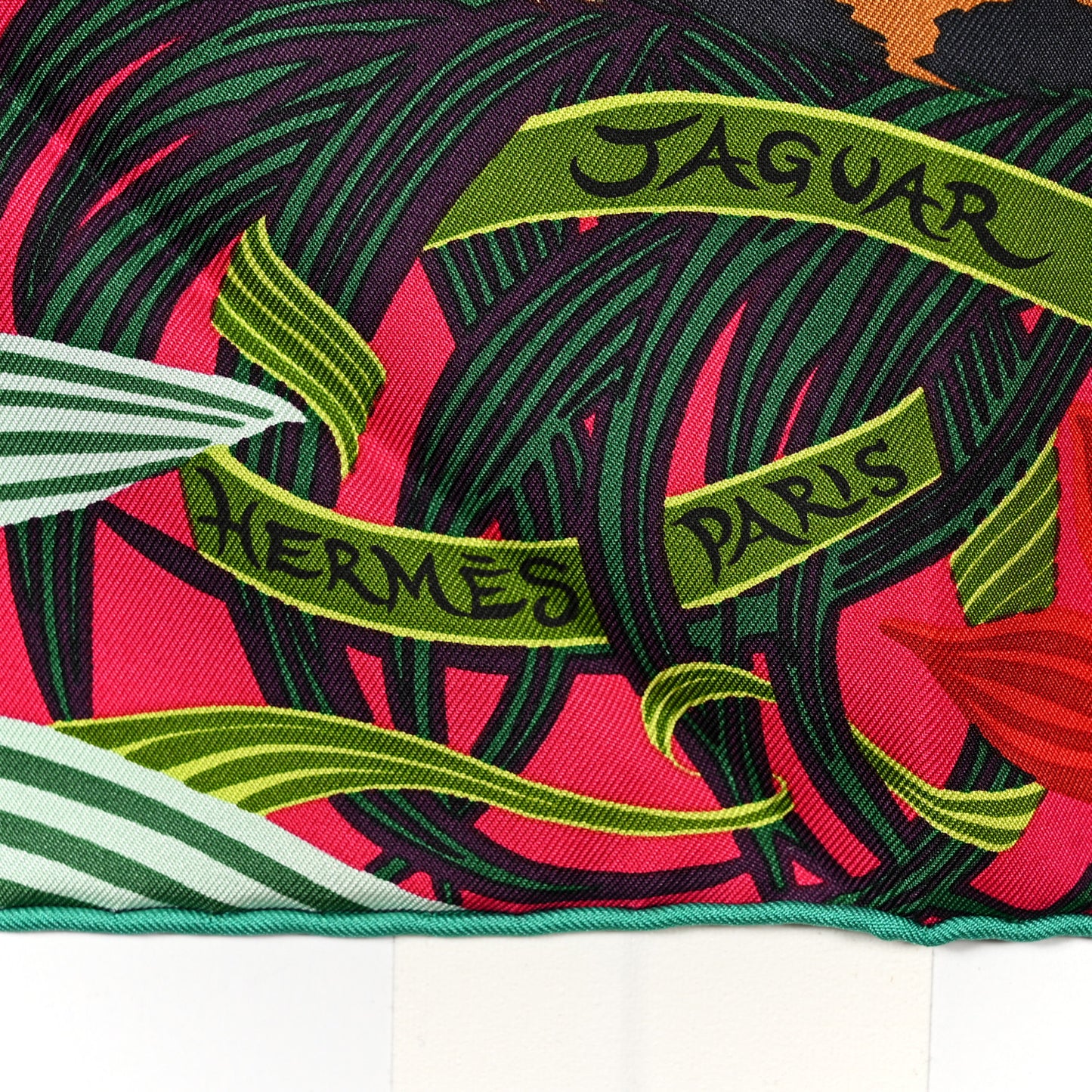 Silk Jaguar Quetzal Scarf 90 Rose Vert Camel