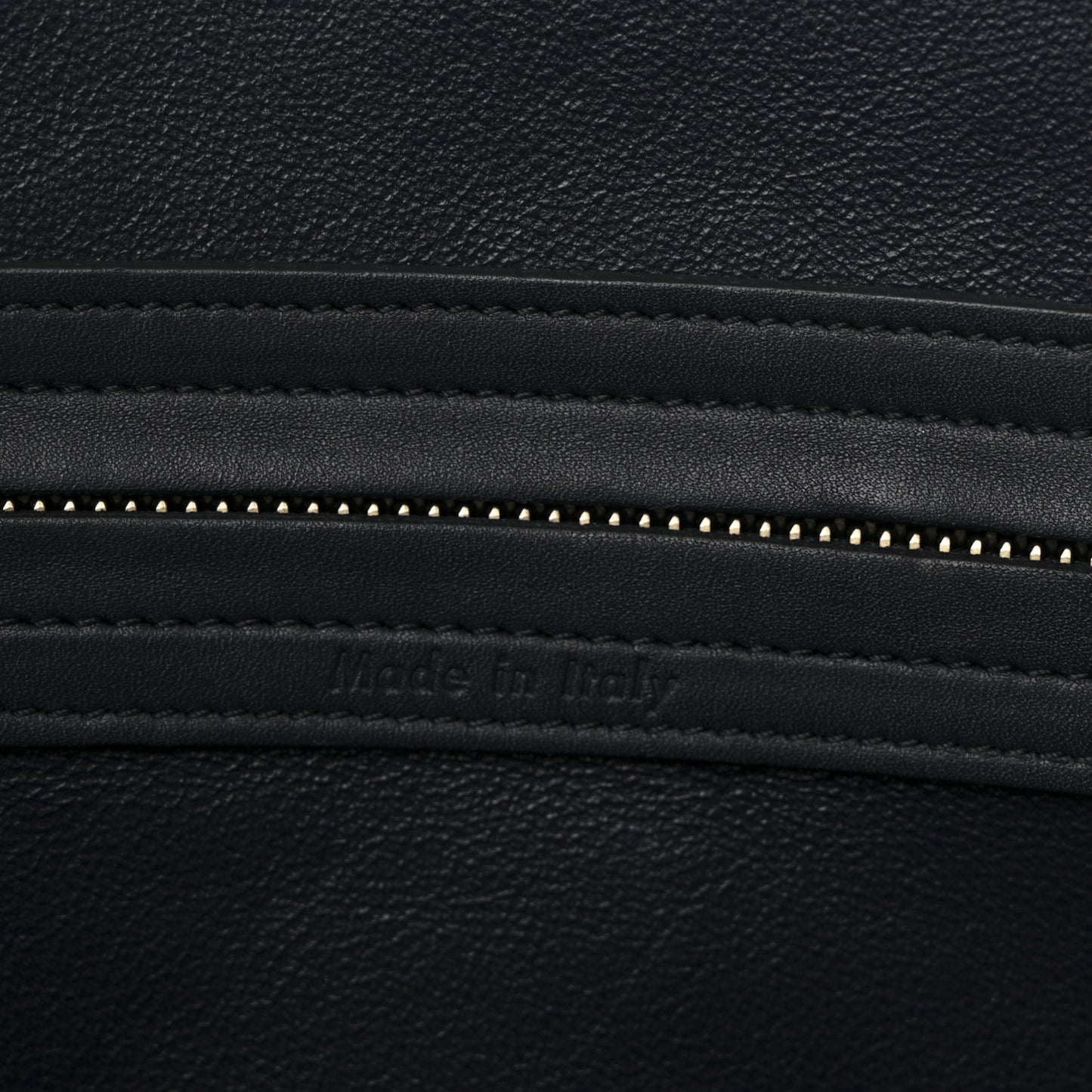 Crocodile Embossed Nubuck Medium Phantom Luggage Navy Blue