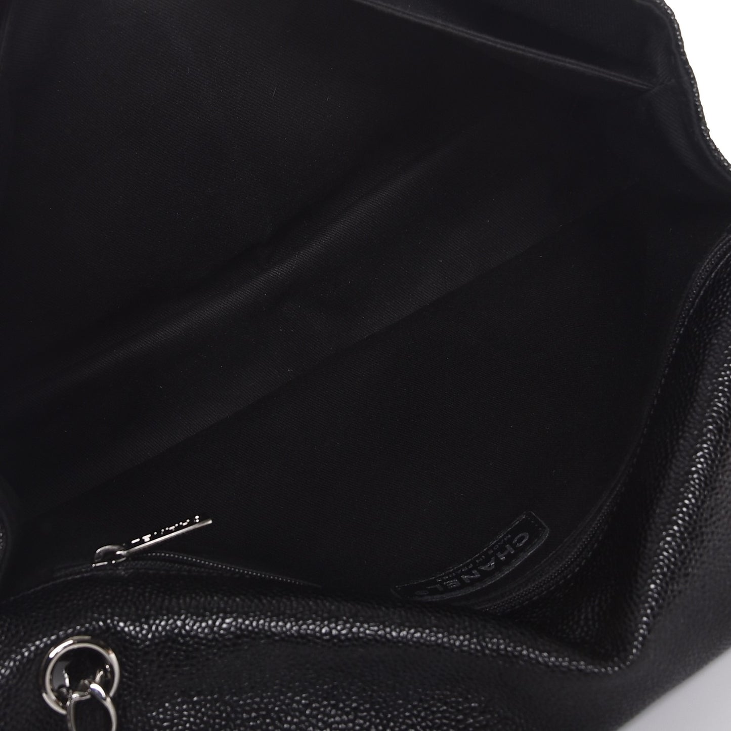 Grained Calfskin Large Natural Beauty Flap Black