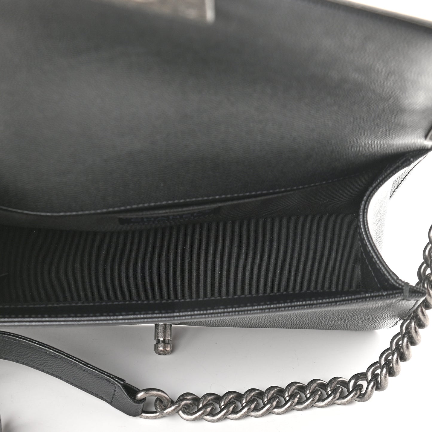 Caviar Quilted Medium Boy Flap Black
