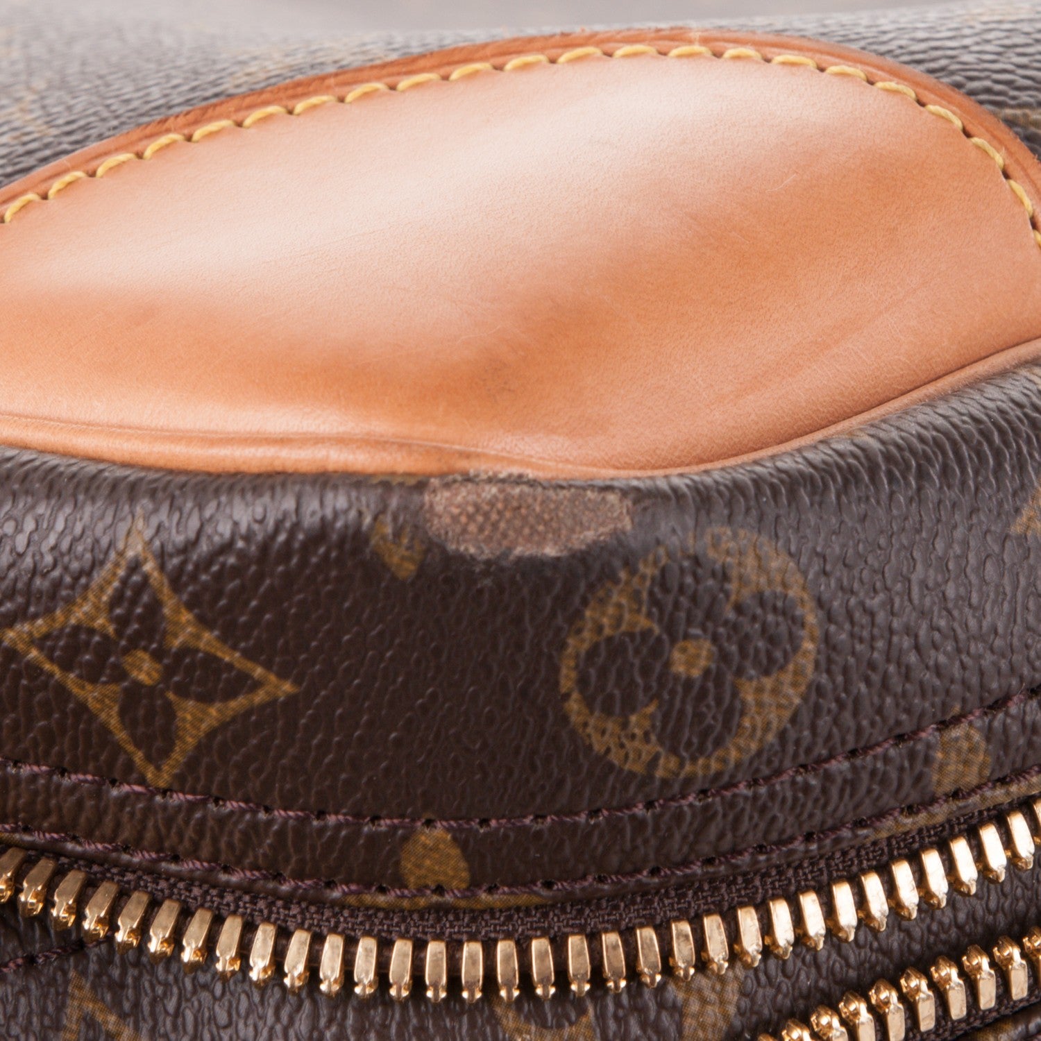 Louis Vuitton Monogram Sirius 70 7 of 10