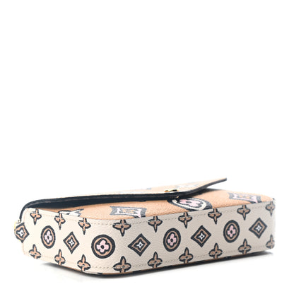 Louis Vuitton Monogram Wild At Heart Felicie Strap & Go Arizona Creme 3 of 4