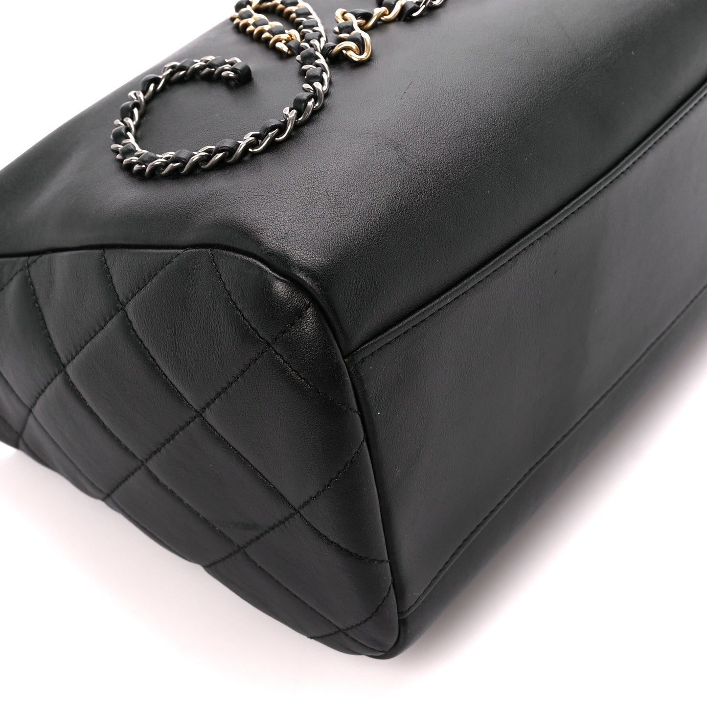 Calfskin Chain 20s Signature Hobo Black