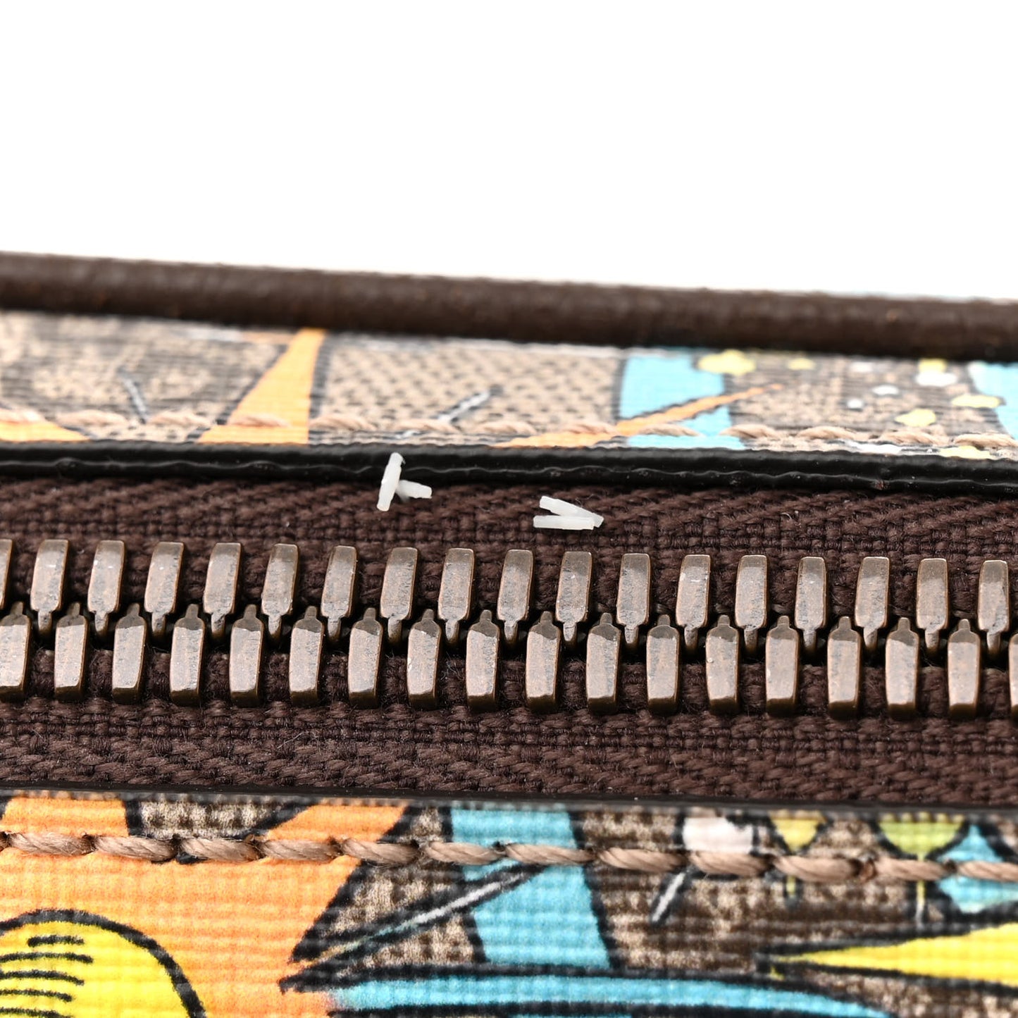 X DISNEY GG Supreme Monogram Donald Duck Small Interlocking G Belt Bag 90 36 Beige Multicolor New Acero