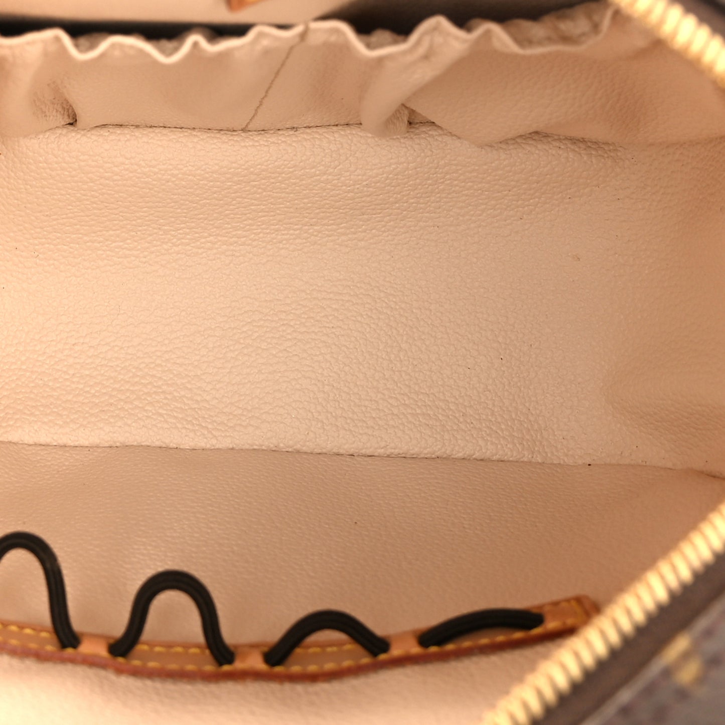 Monogram Spontini