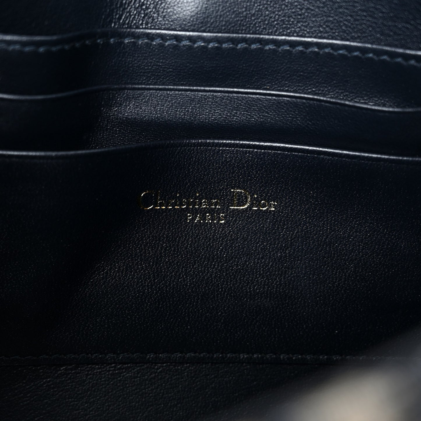 Oblique 30 Montaigne Avenue Pouch With Flap Blue