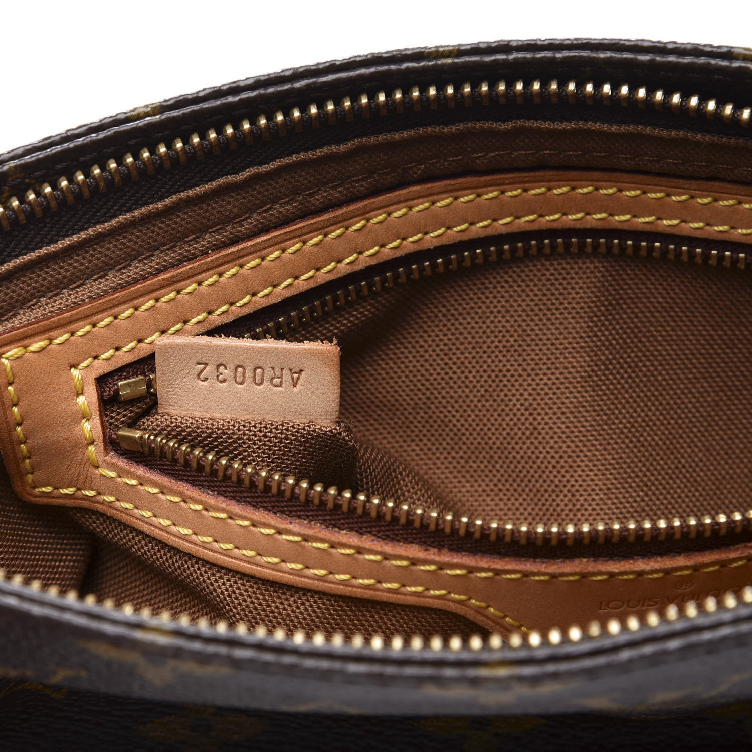 Louis Vuitton Monogram Trotteur 8 of 11