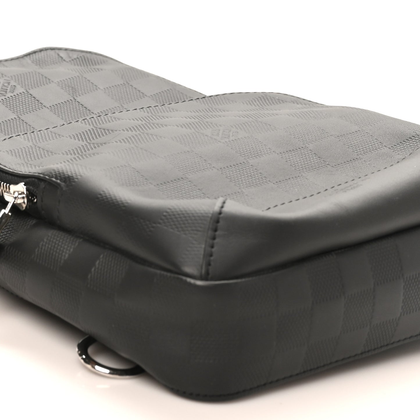 Damier Infini Avenue Sling Bag Onyx