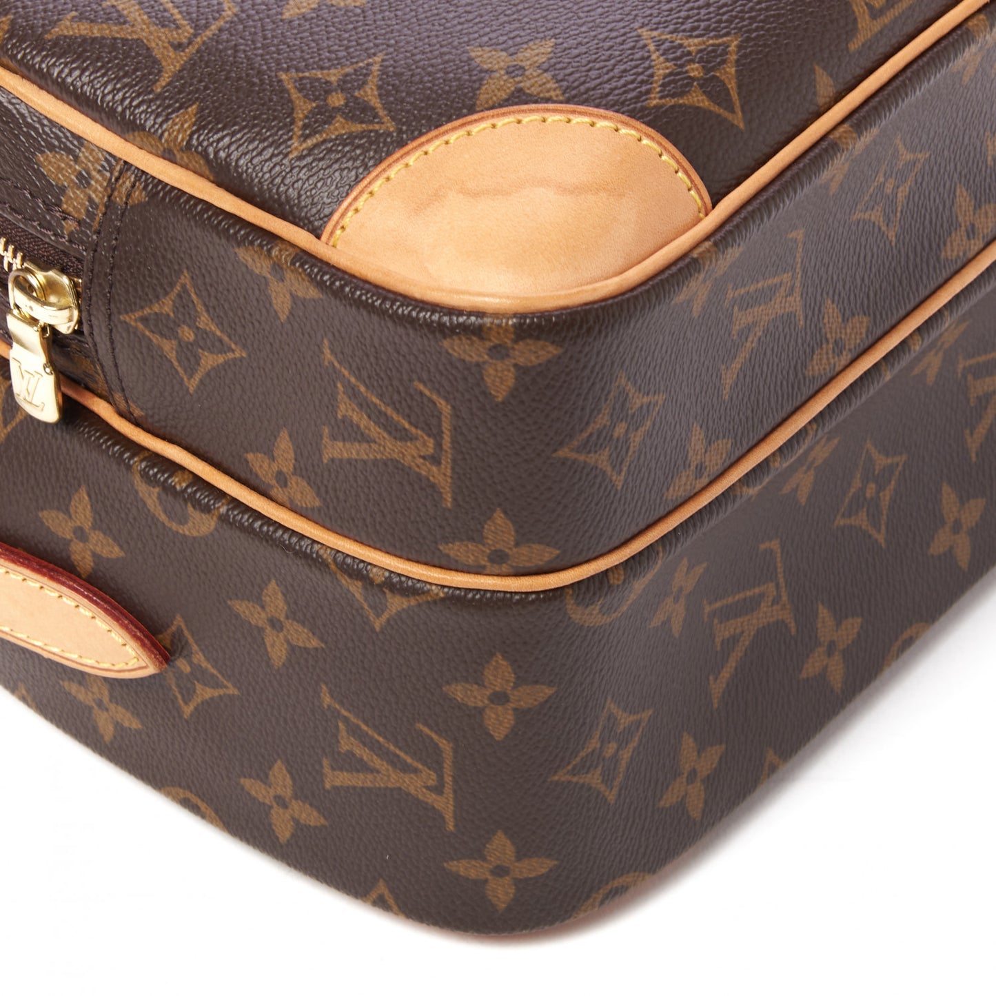 Monogram Nil 28
