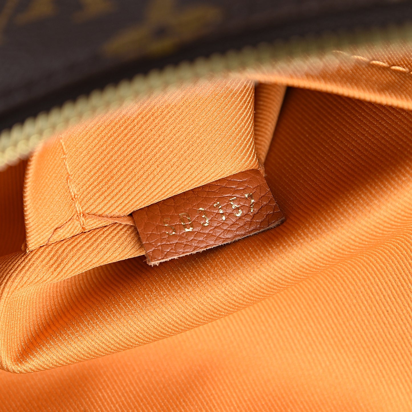 Monogram Manhattan NM Caramel