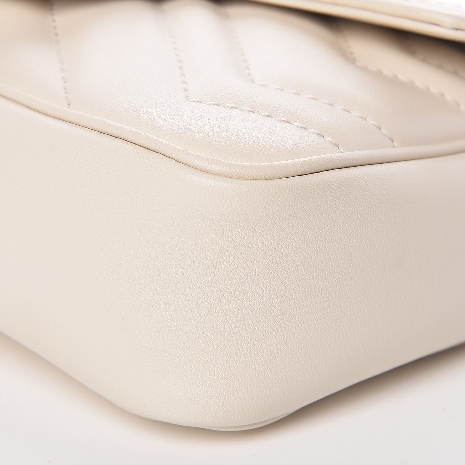 Gucci Calfskin Matelasse Super Mini GG Marmont Shoulder Bag White 6 of 10