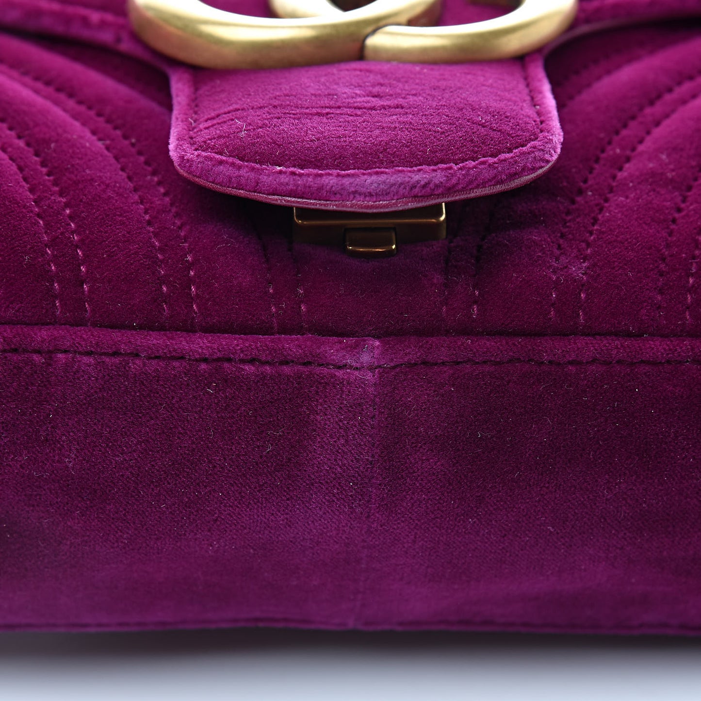 Velvet Matelasse Medium GG Marmont Shoulder Bag Fuchsia Violet Cyclamen