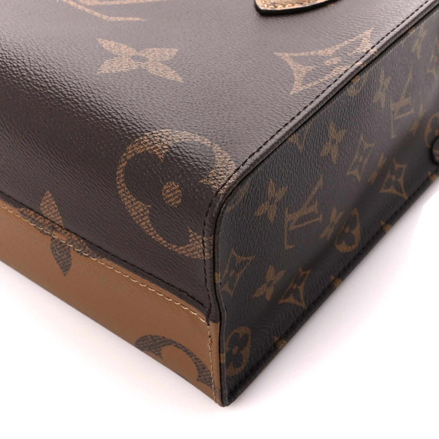 Reverse Monogram Giant Onthego PM