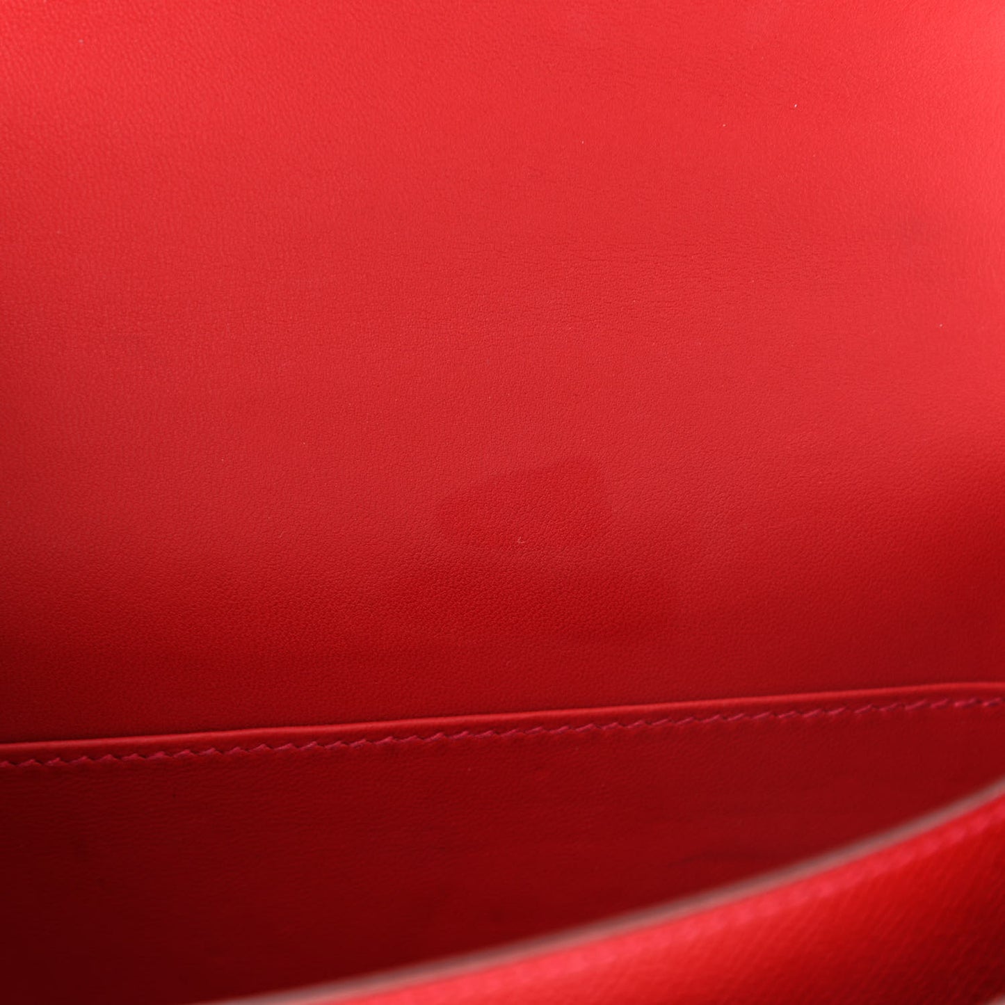 Epsom Constance 18 Rouge Casaque