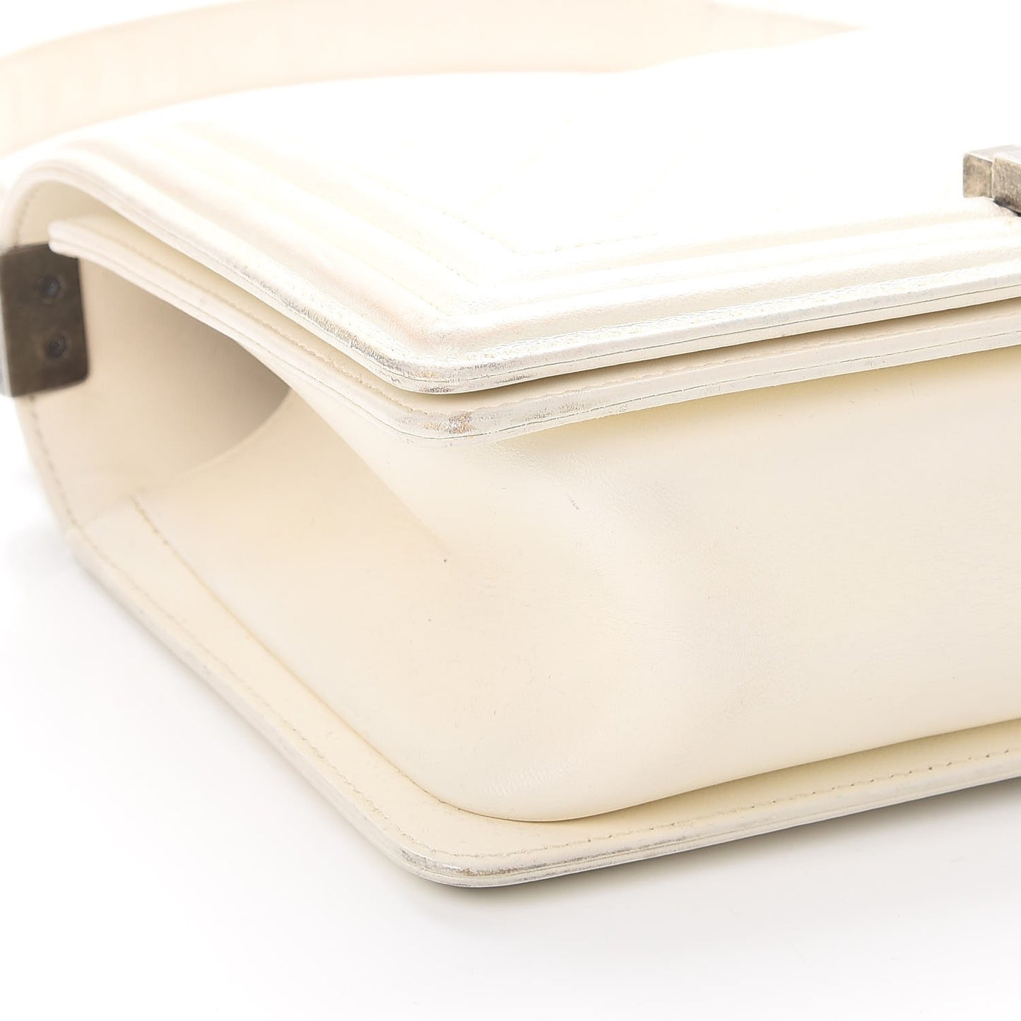 Lambskin Quilted Medium Boy Flap White