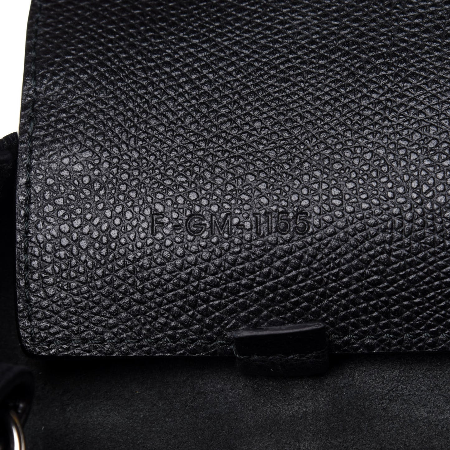Grained Calfskin Small Vertical Cabas Black