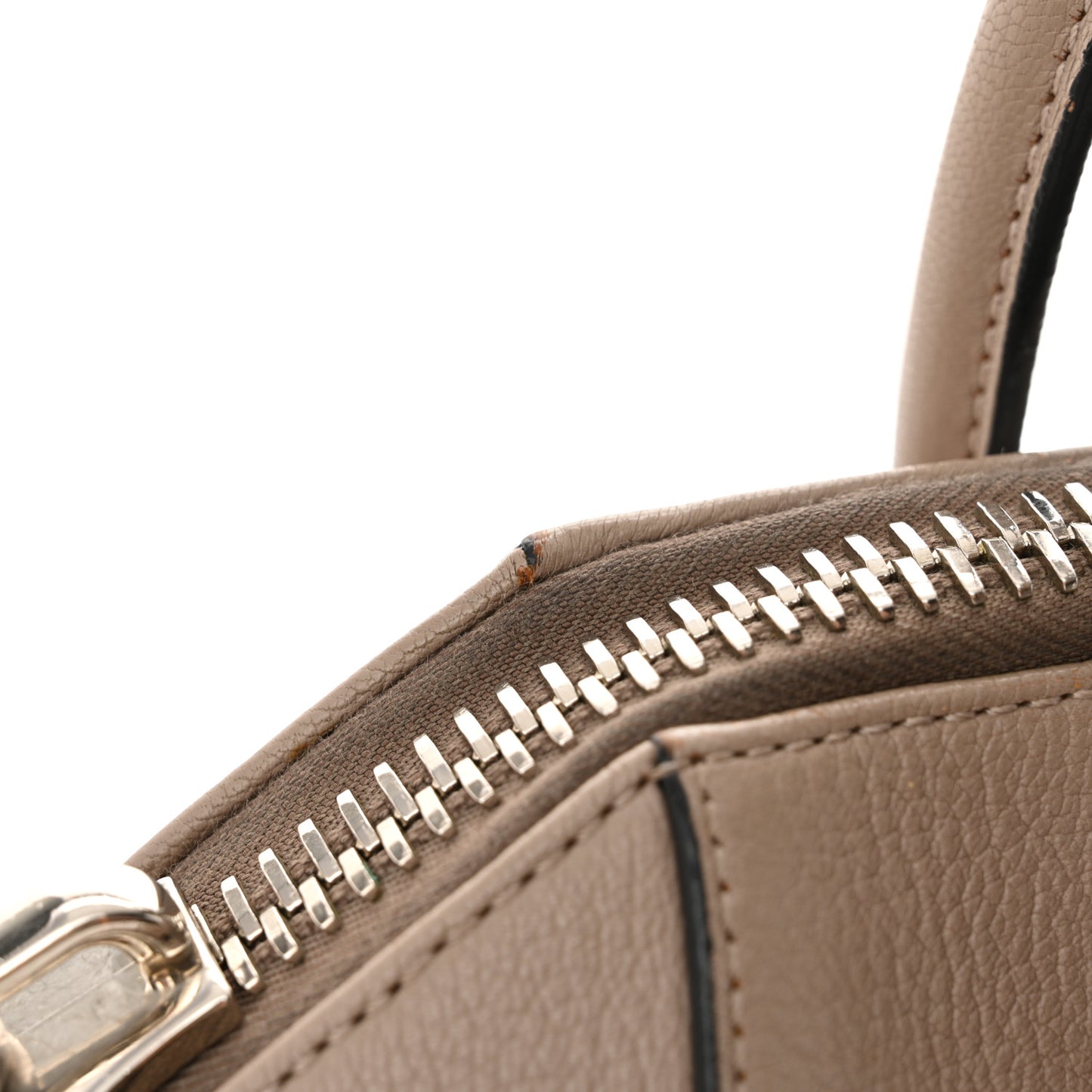 Sugar Goatskin Small Antigona Mastic