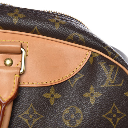 Louis Vuitton Monogram Evasion Sports Bag 8 of 17