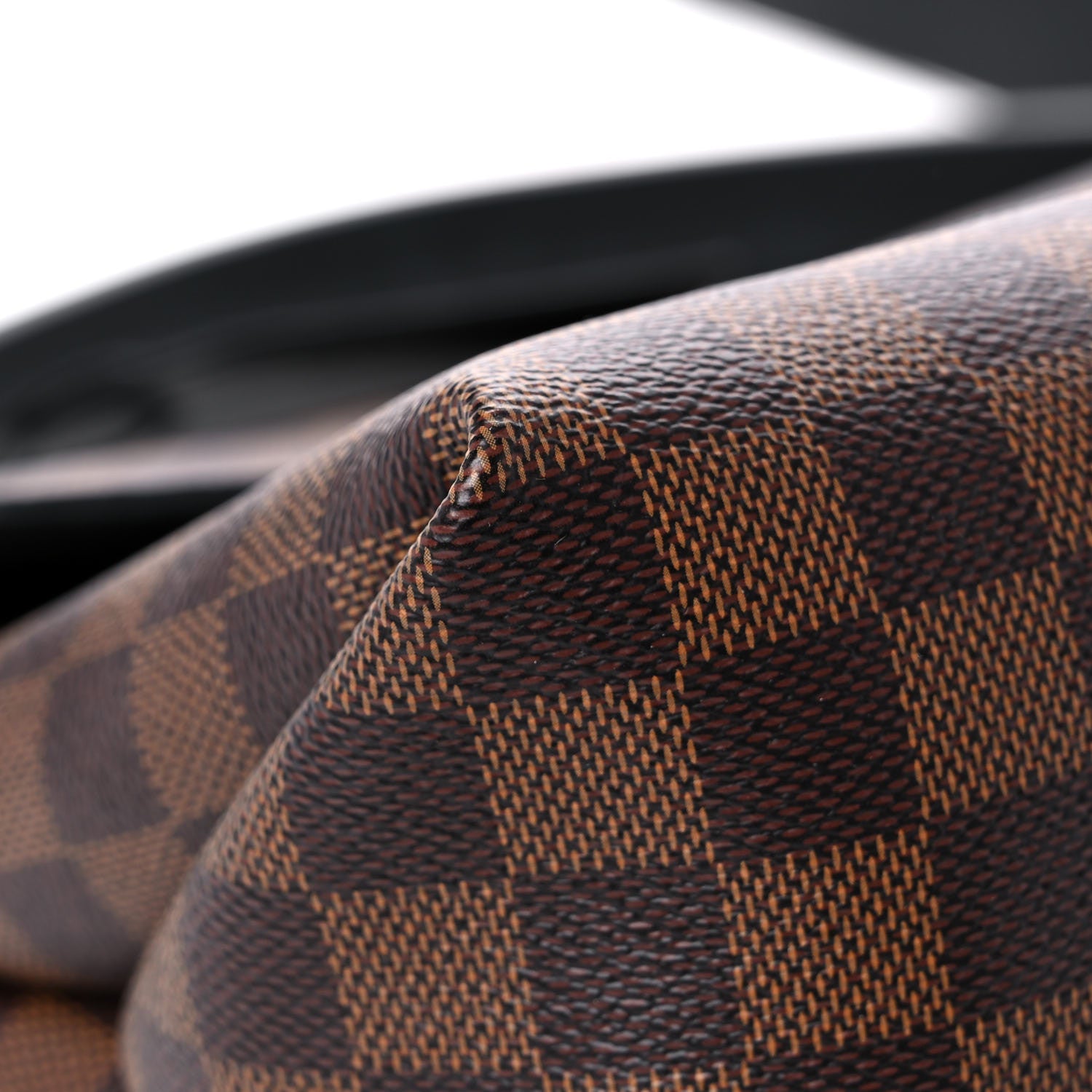 Louis Vuitton Damier Ebene Beaubourg MM 8 of 12