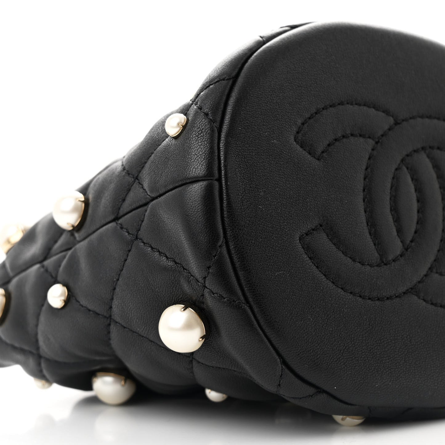 Lambskin Quilted Pearl Mini About Pearls Drawstring Bag Black