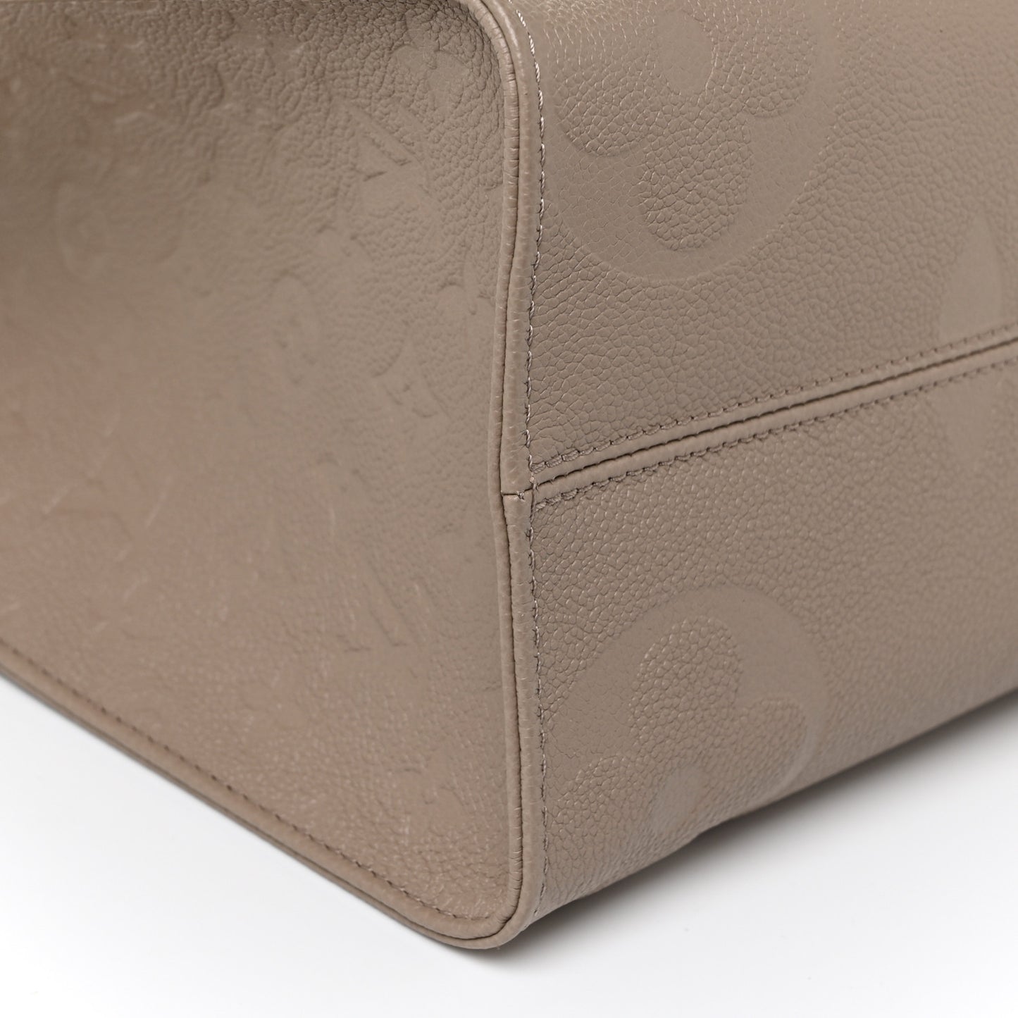 Empreinte Monogram Giant Onthego MM Tourterelle