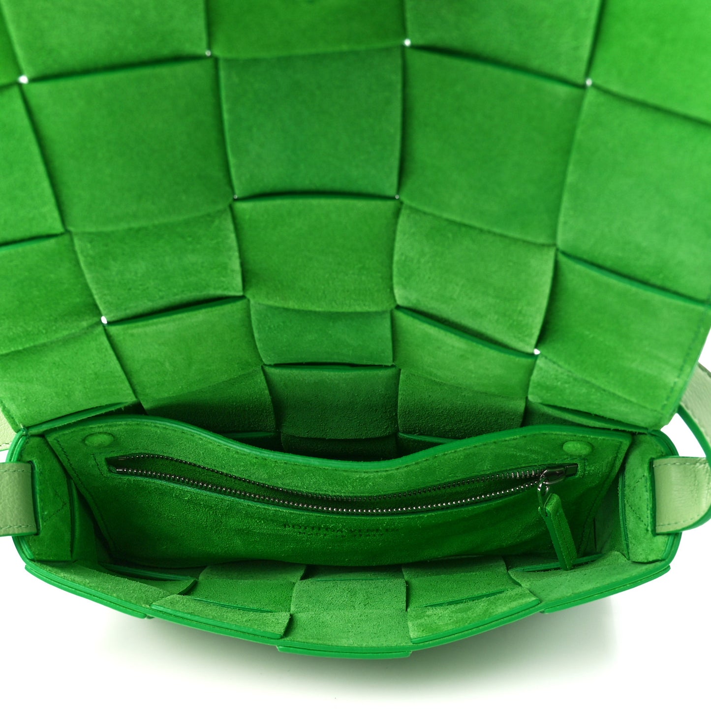 Grained Calfskin Maxi Intrecciato Cassette Crossbody Bag Pistachio