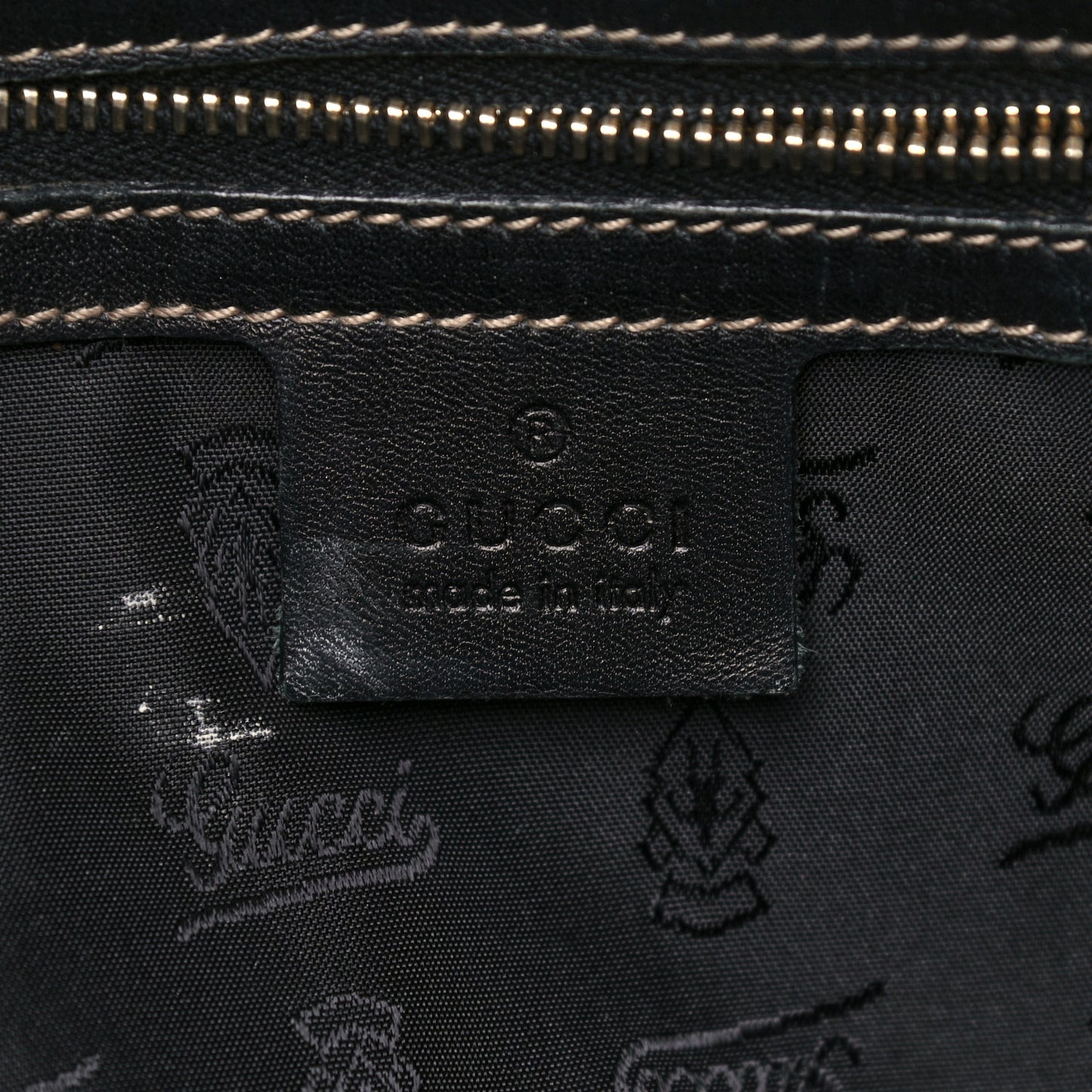 Dialux Medium Britt Shoulder Bag Black