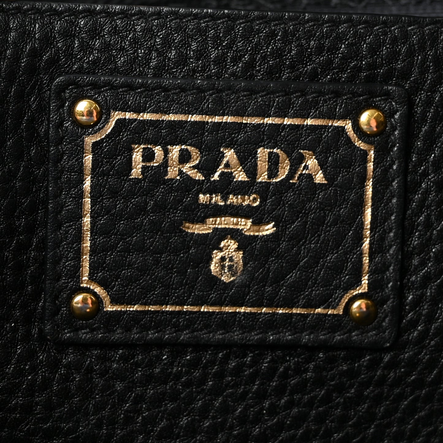 Vitello Daino Tote Black