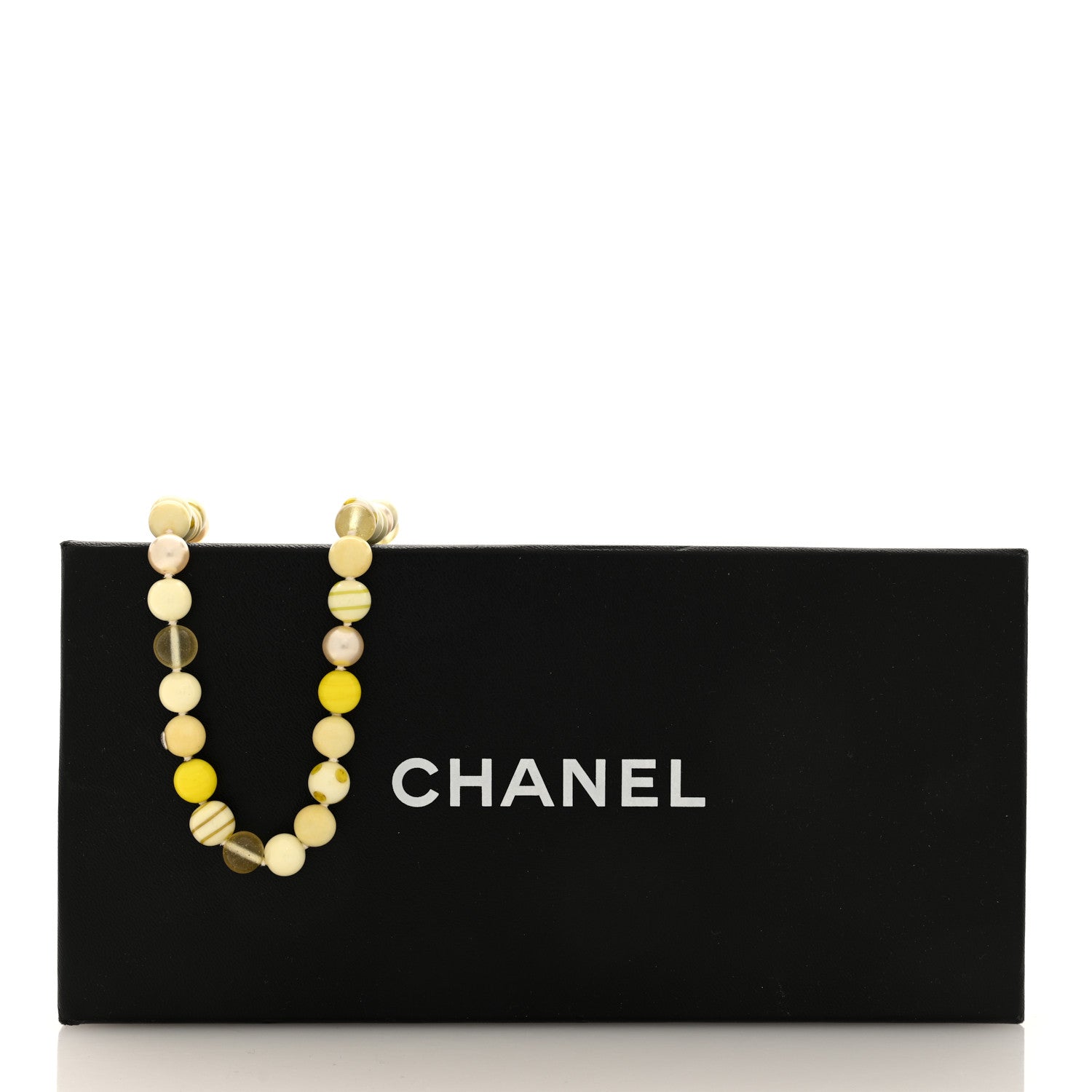 Chanel Resin Pearl Beaded CC Necklace Yellow Nacre Blanc 5 of 5