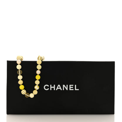 Chanel Resin Pearl Beaded CC Necklace Yellow Nacre Blanc 5 of 5